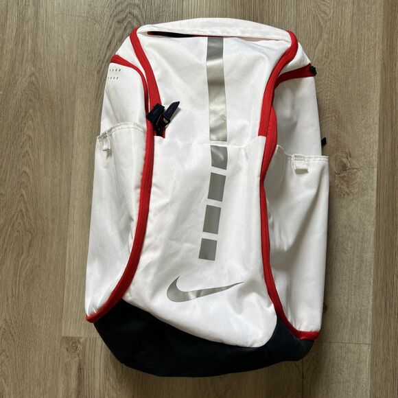 nike air backpack blue and red Heritage 2.0 Bagpack Nike Town On the sides Nike Buddies Lunch Tote